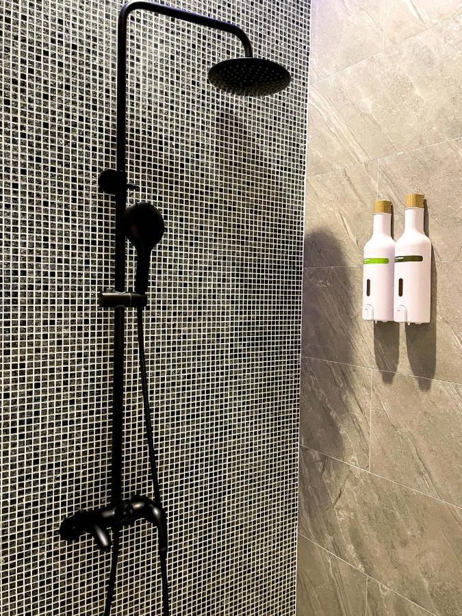 Fifth Avenue Motel Taizhong Zewnętrze zdjęcie