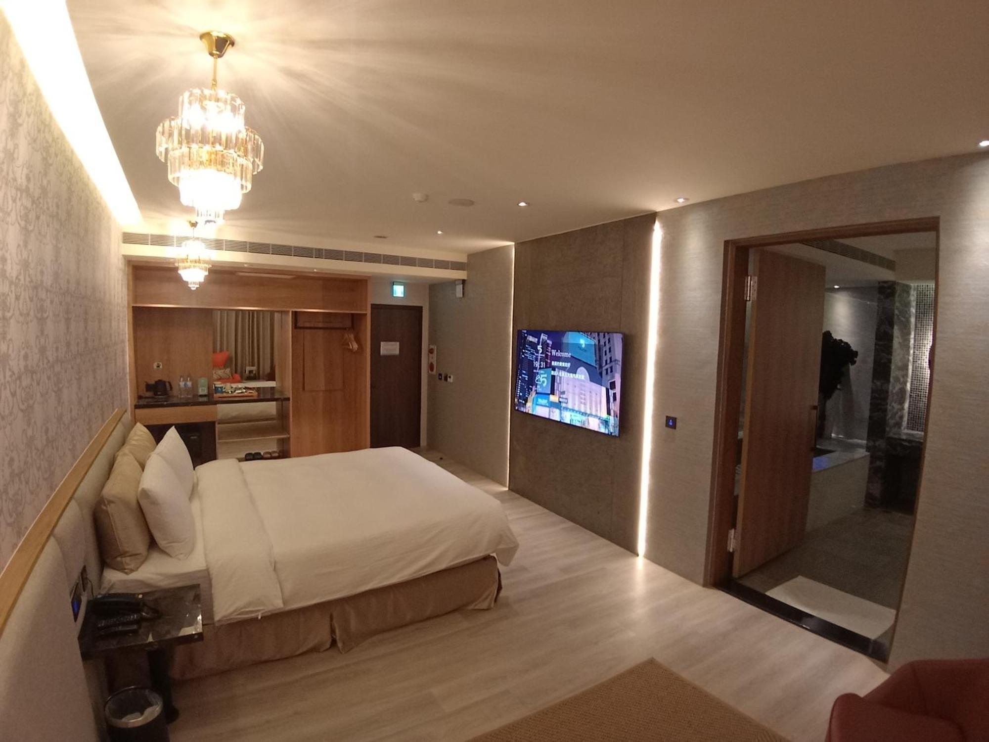 Fifth Avenue Motel Taizhong Zewnętrze zdjęcie